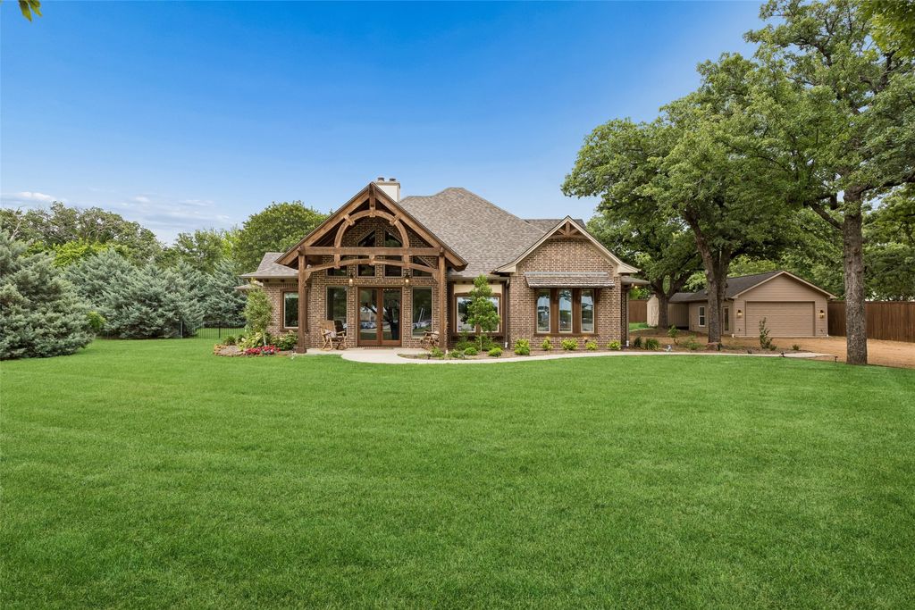 124 N Garza Road, Shady Shores, TX 76208