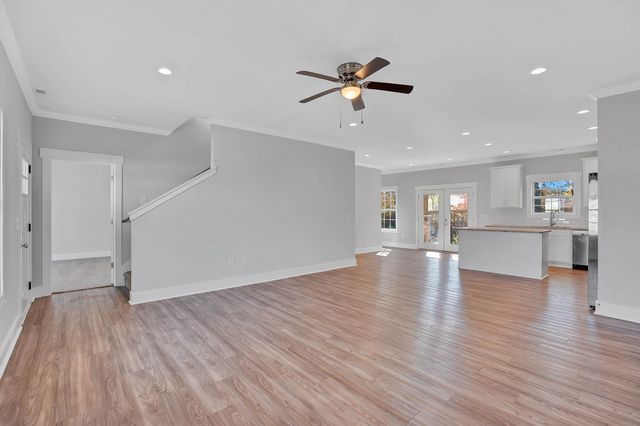 74 Summerset Dr, Winchester, TN 37398