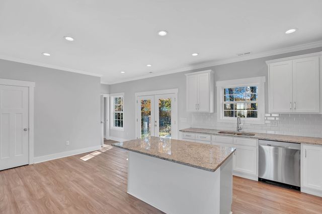 74 Summerset Dr, Winchester, TN 37398