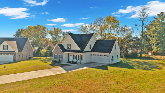 74 Summerset Dr, Winchester, TN 37398