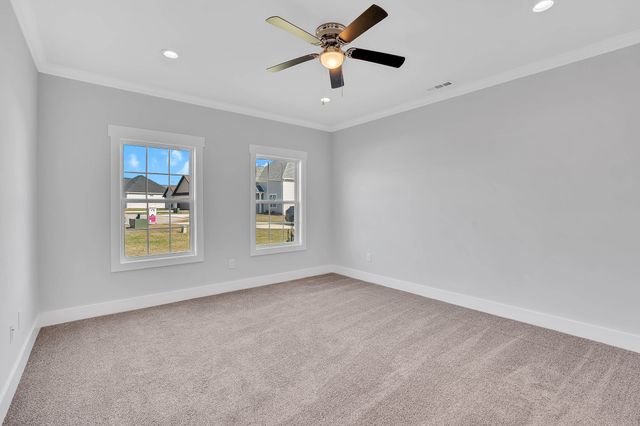 74 Summerset Dr, Winchester, TN 37398