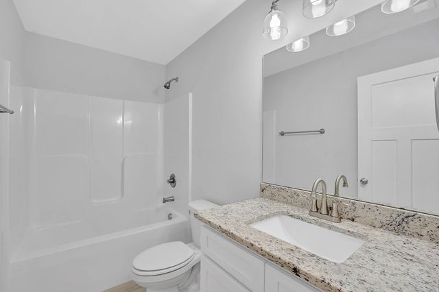 74 Summerset Dr, Winchester, TN 37398