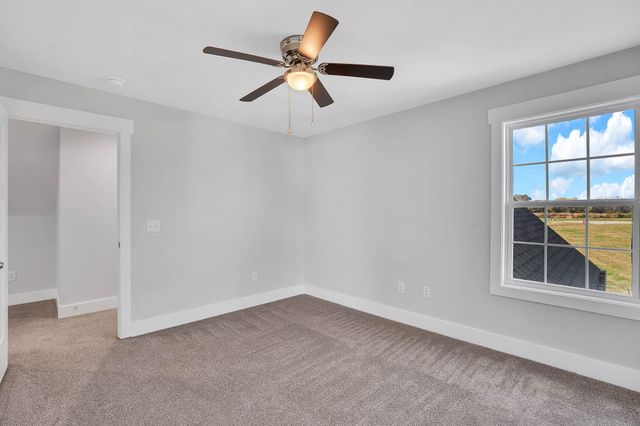 74 Summerset Dr, Winchester, TN 37398