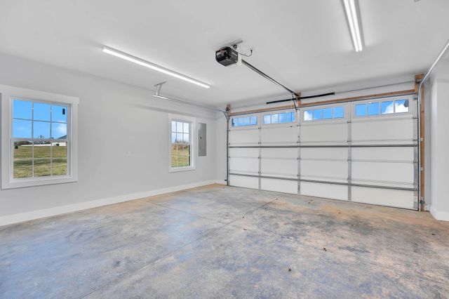 74 Summerset Dr, Winchester, TN 37398