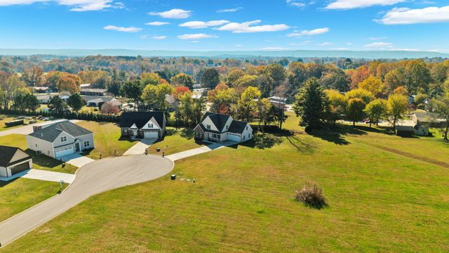 74 Summerset Dr, Winchester, TN 37398