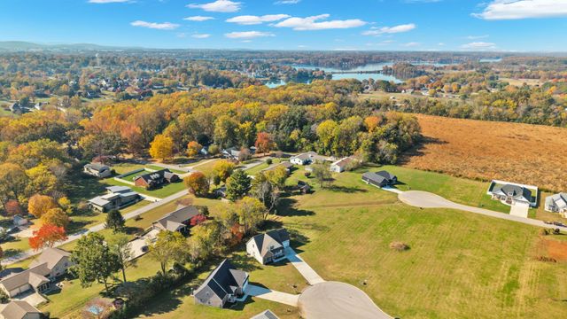 74 Summerset Dr, Winchester, TN 37398