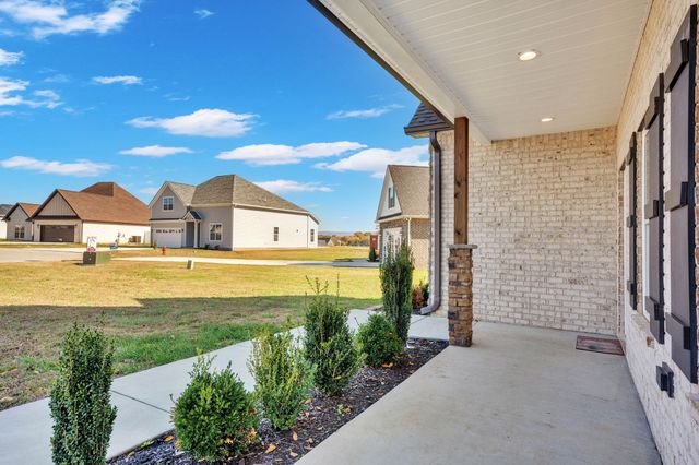 74 Summerset Dr, Winchester, TN 37398