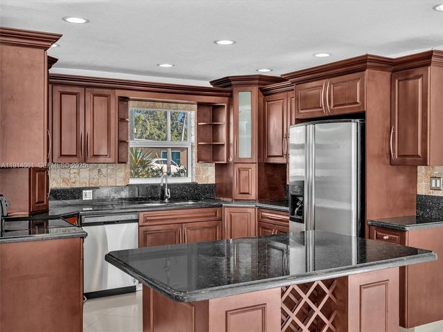 4416 SW 35th Ave, Dania Beach, FL 33312