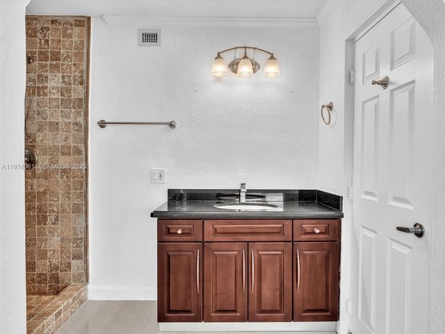 4416 SW 35th Ave, Dania Beach, FL 33312