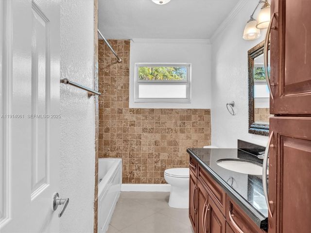 4416 SW 35th Ave, Dania Beach, FL 33312