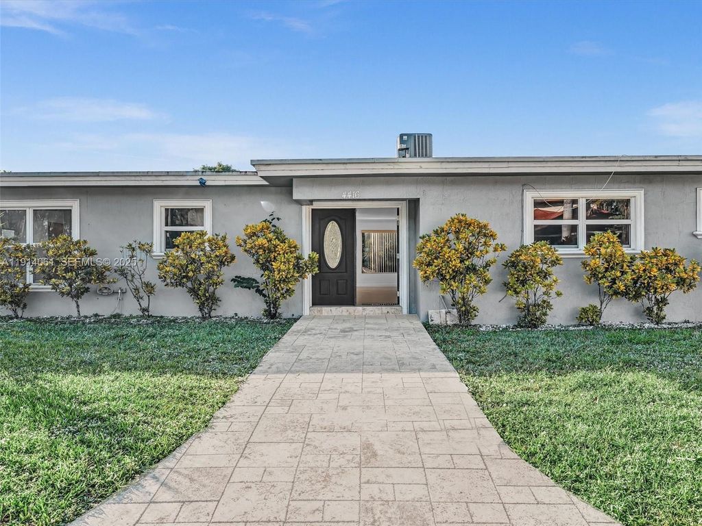 4416 SW 35th Ave, Dania Beach, FL 33312