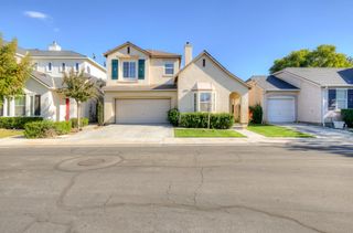 1723 N Mont Blanc Lane, Clovis, CA 93619