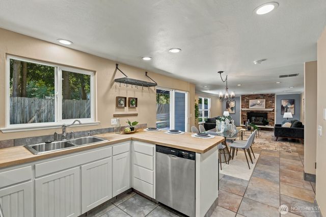 11419 22nd Place NE, Lake Stevens, WA 98258