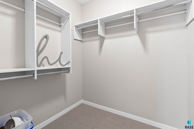 222 Ivy Ln Lane, Crooks, SD 57020