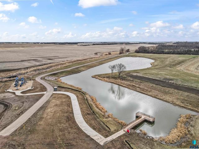 222 Ivy Ln Lane, Crooks, SD 57020