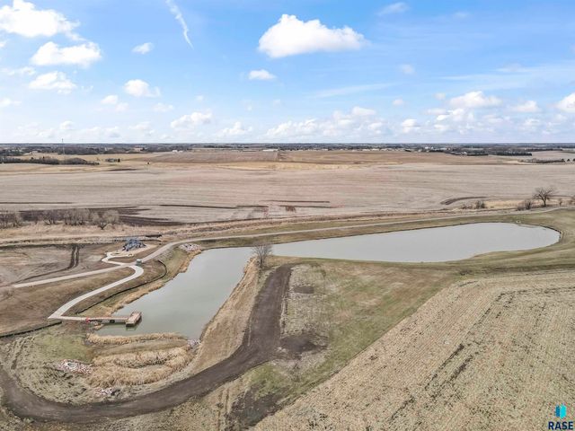 222 Ivy Ln Lane, Crooks, SD 57020