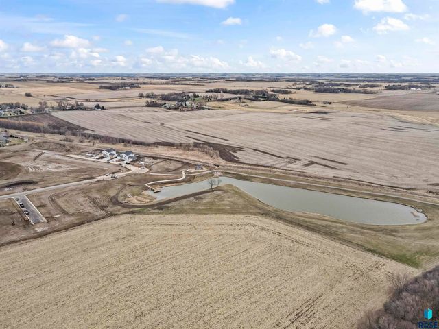 222 Ivy Ln Lane, Crooks, SD 57020