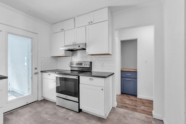 3211 32nd St, Sacramento, CA 95817