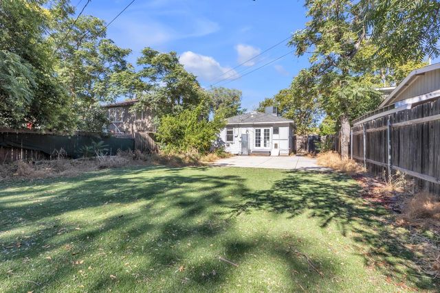 3211 32nd St, Sacramento, CA 95817