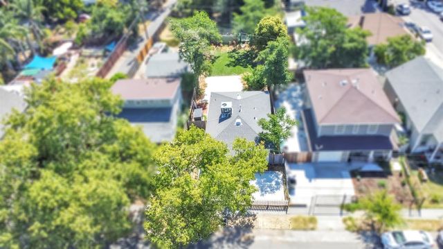 3211 32nd St, Sacramento, CA 95817