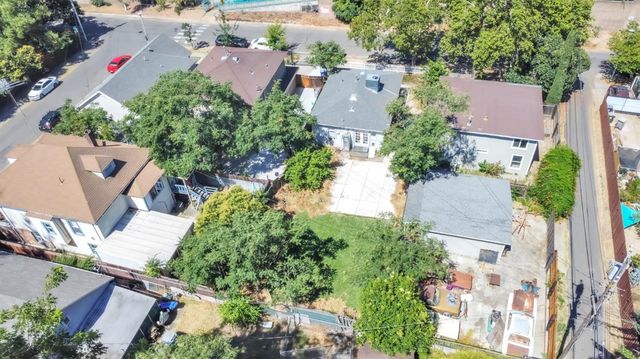 3211 32nd St, Sacramento, CA 95817