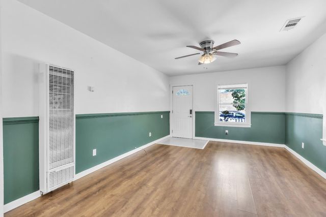 3211 32nd St, Sacramento, CA 95817
