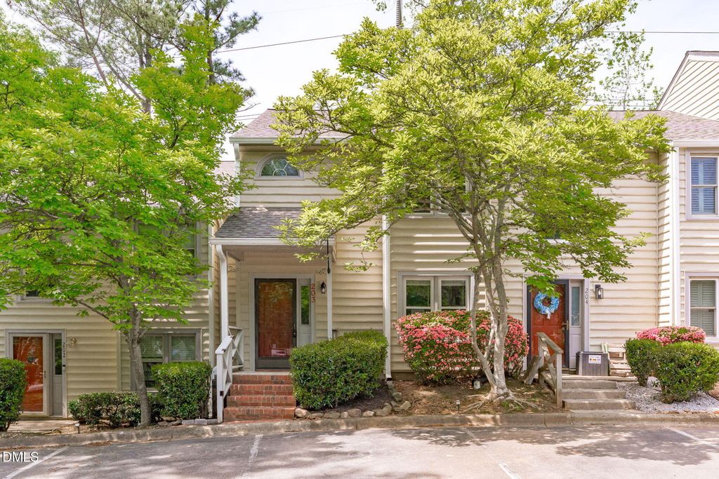 203 Oak Hollow Court, Raleigh, NC 27613