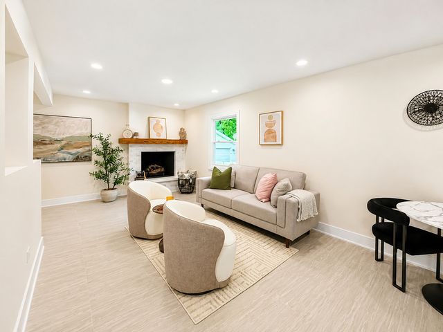 300 W North Avenue, Bartlett, IL 60103