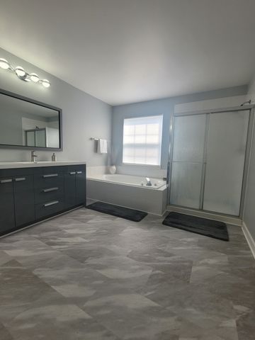 741 Regal Lane, Algonquin, IL 60102