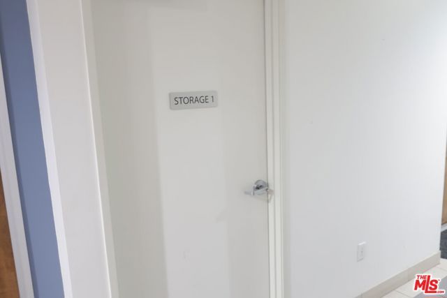 105 S Mariposa Avenue 202, Los Angeles, CA 90004