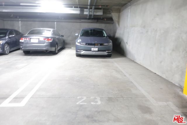 105 S Mariposa Avenue 202, Los Angeles, CA 90004