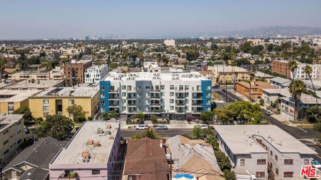 105 S Mariposa Avenue 202, Los Angeles, CA 90004