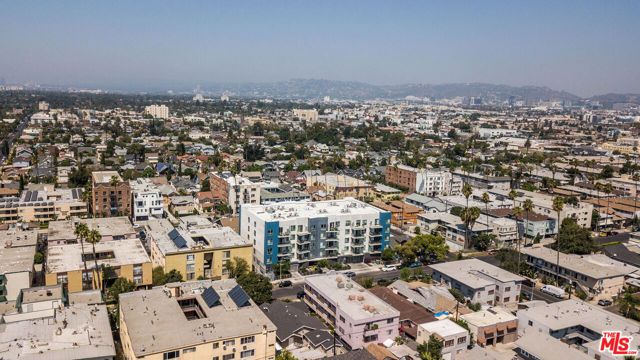 105 S Mariposa Avenue 202, Los Angeles, CA 90004