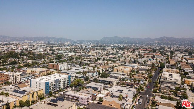 105 S Mariposa Avenue 202, Los Angeles, CA 90004