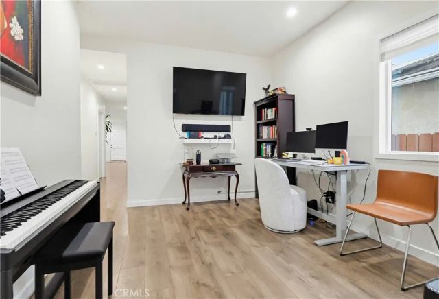 7853 Jayseel, Sunland, CA 91040