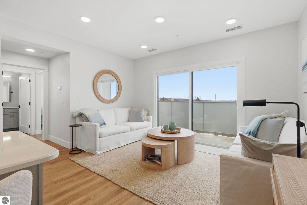 Image 11 of property listing at 714 Randolph Street # 413, Traverse City, MI 49684