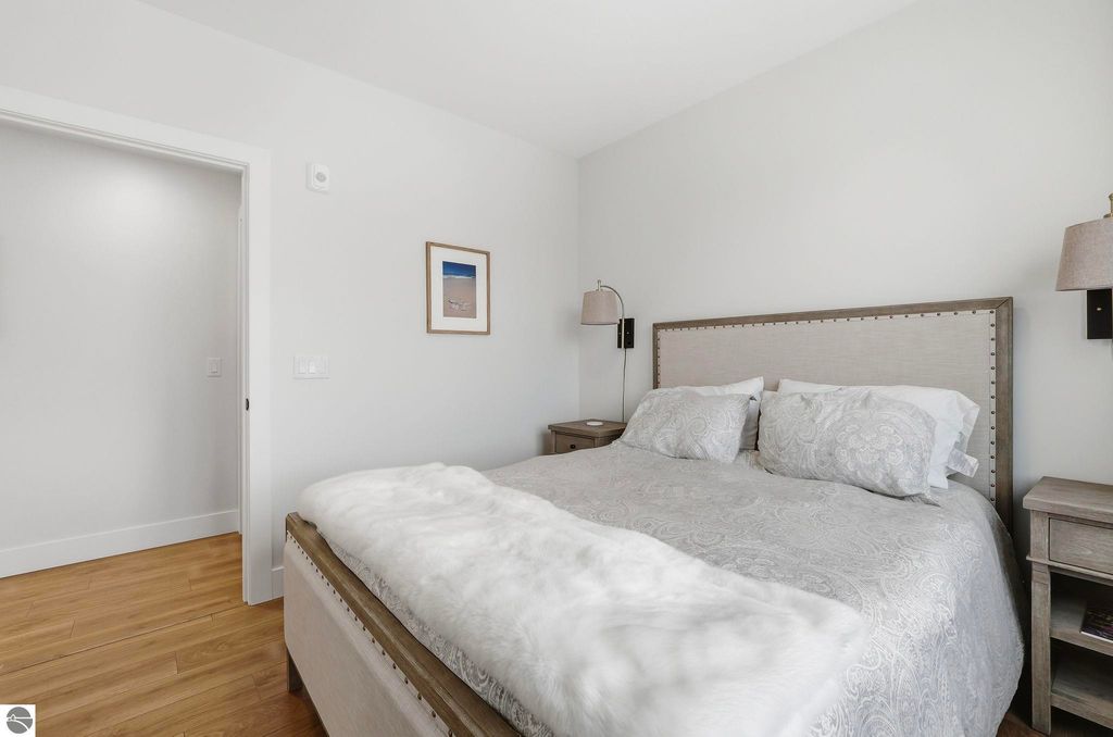 Image 24 of property listing at 714 Randolph Street # 413, Traverse City, MI 49684