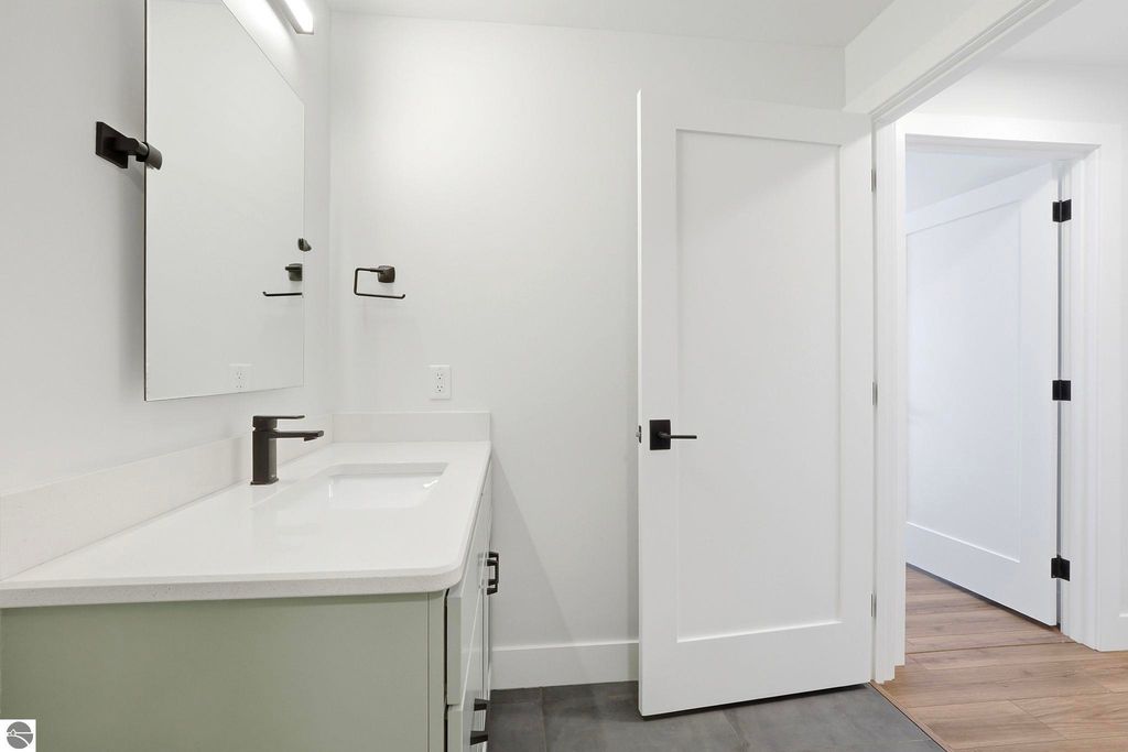 Image 25 of property listing at 714 Randolph Street # 413, Traverse City, MI 49684