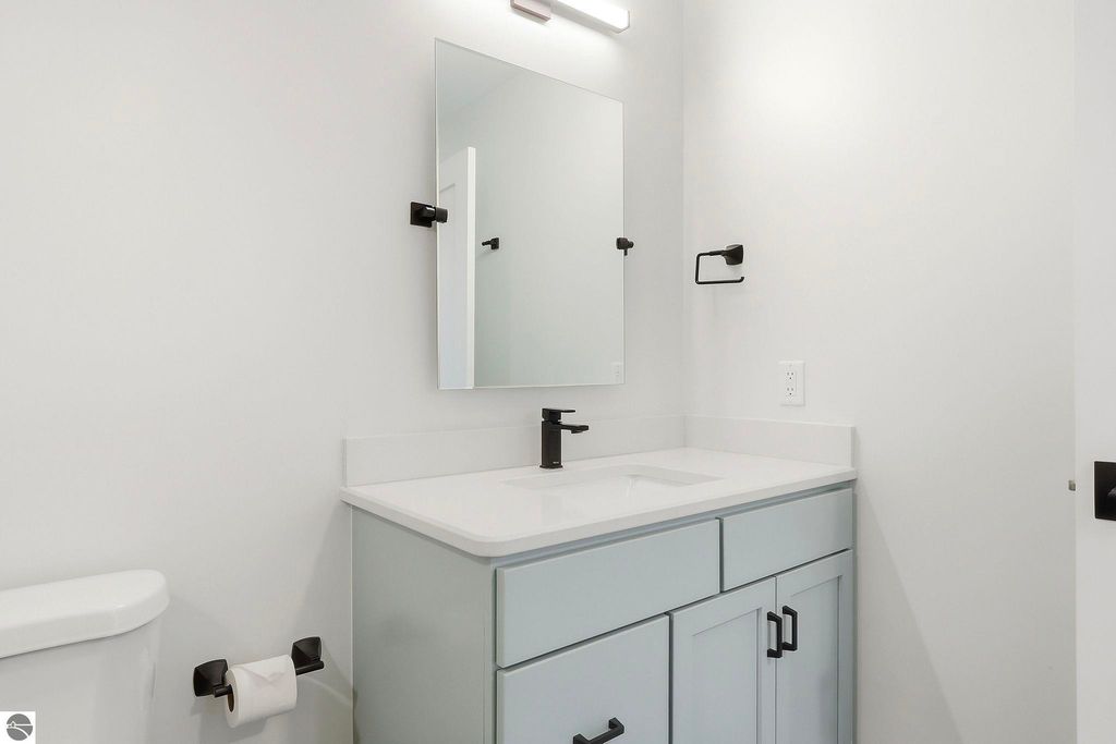 Image 27 of property listing at 714 Randolph Street # 413, Traverse City, MI 49684