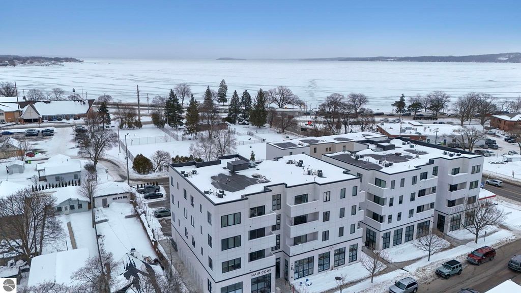 Image 28 of property listing at 714 Randolph Street # 413, Traverse City, MI 49684
