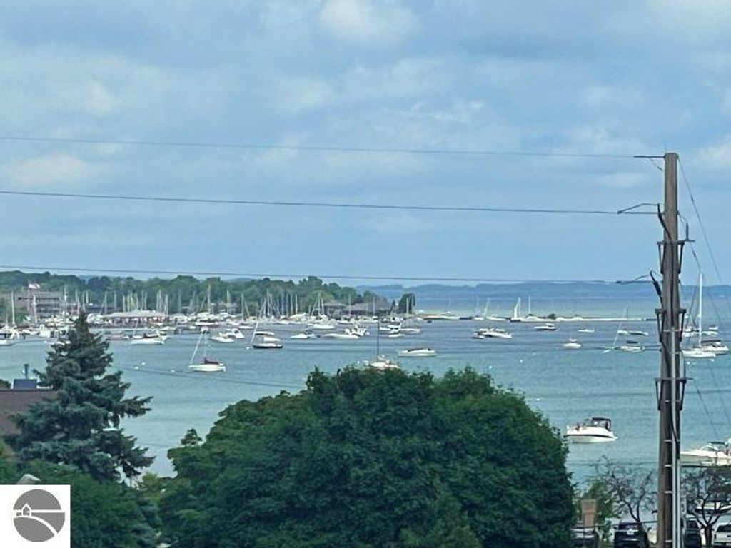 Image 34 of property listing at 714 Randolph Street # 413, Traverse City, MI 49684