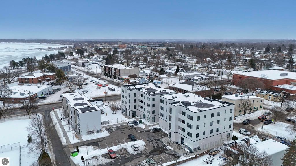 Image 39 of property listing at 714 Randolph Street # 413, Traverse City, MI 49684