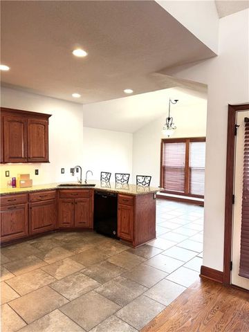 2422 N 106TH Street, Kansas City, KS 66109