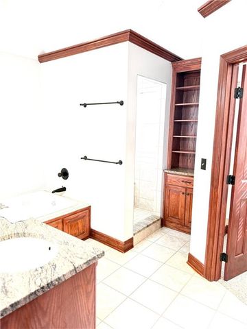 2422 N 106TH Street, Kansas City, KS 66109