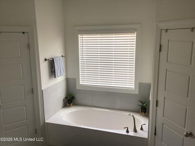 5302 Aylesbury Lane, Olive Branch, MS 38654