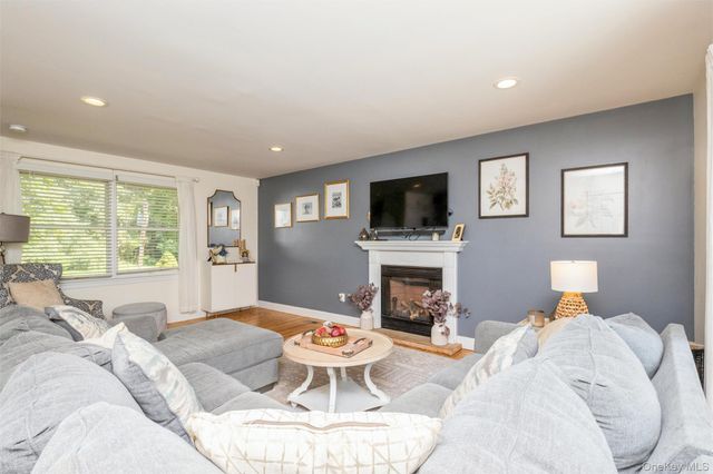 136 Mills Pond Road, Saint James, NY 11780