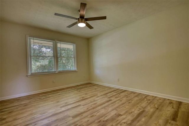 1341 Kenyon Road, Morrow, GA 30260