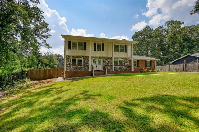 1341 Kenyon Road, Morrow, GA 30260