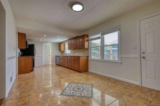 1341 Kenyon Road, Morrow, GA 30260