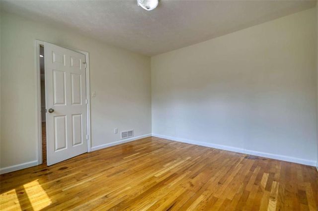 1341 Kenyon Road, Morrow, GA 30260